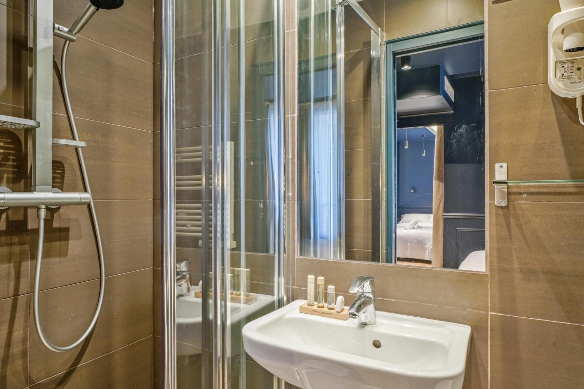 Hotel Clemence Париж Екстер'єр фото